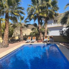 Villa Amarilla 4 Bed 3 Bath private pool