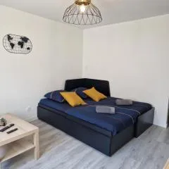 Faubourg des voyageurs 4 - Studio climatisé 2 personnes - proche axe autoroute