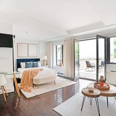 809-2B Studio With a private Terrace By Columbus Circle