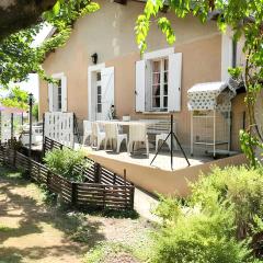 Maison charmante au cœur de Sainte-Croix-du-Mont avec jardin