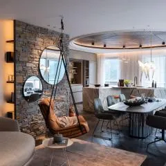 Lynett Suites