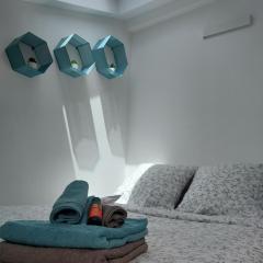 Centre de Nice : Studio rénové, climatisé et calme