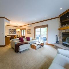 Stunning 3bdr with Private Sauna - Plateau 202-5