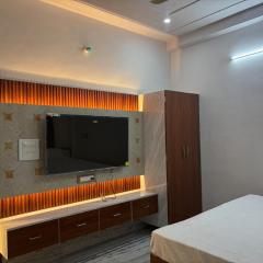 The Divyakashi stay