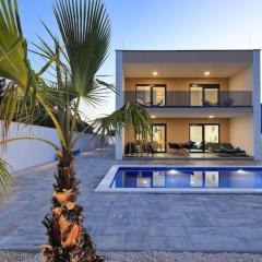 Villa Good Vibes with heated pool