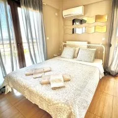 Sunrise Studio with unhindered view to the sea.