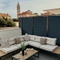 Dawn & Dusk - Modern Two Bedroom Apartment with Mountain Views