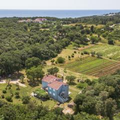 Apartment Irena 1, free parking, 10 min from sea