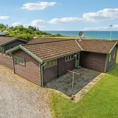 Stunning Home In Allingåbro With Wifi