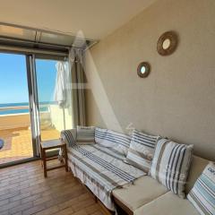Studio cabine avec loggia et terrasse, 1er ligne et vue mer pour 4 personnes