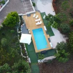 Trullo Vito with pool