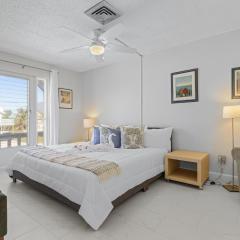 21591 Waterfront Duplex Right Unit With Pool and Spa condo