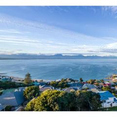 Ocean view Luxury 2 Bedroom Apartment