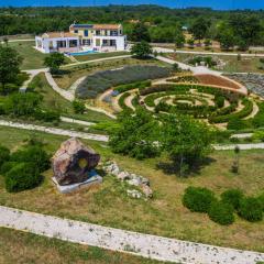 Villa Arkaim with Private Pool
