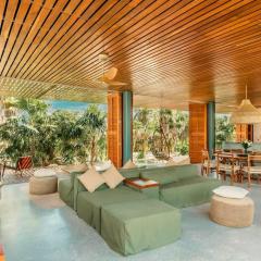 Design awards beach Villa with 4BR and sky pool