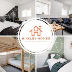 Huge Apartment - 8 Beds - Free Parking - Long Stays!