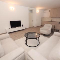 Livinn Apartments-Deluxe Apartment