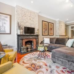 Sleeps 16! Walk To Broughton And River Street!-1-3