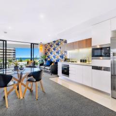 Boutique BEACH Luxury at Oracle - level 6