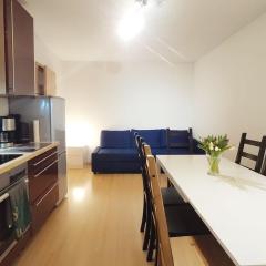 3 bedroom house with 2 bathrooms in Dusseldorf - Haus mit 3 Schlafzimmer 2 Badezimmer in Düsseldorf