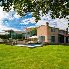 Villa Valica