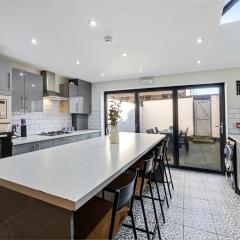 Thirlmere House - Air Host & Stay - 5 Bedrooms