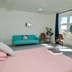 Beautiful large 3-bed coastal flat with parking.