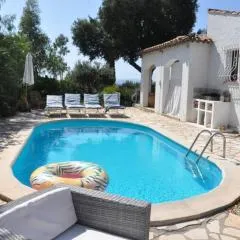 Villa climatisée, vue mer et colline avec piscine