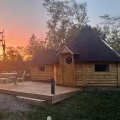 Cabane, Kota Gri'hôtes