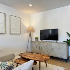 Oasis Studio II Marbella Center with mountain views - EaW Homes