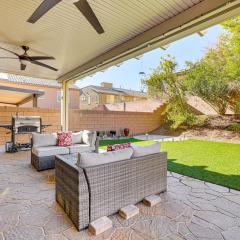 1 Mi to Aliante Casino Townhome with Fenced Yard!