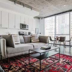 Blueground The Loop pool gym nr Willis CHI-1176