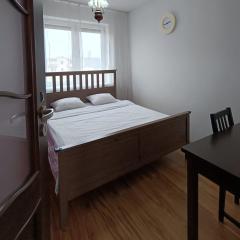 EUROPA22 "Hostel - prywatne 3 pokoje" lub "Apartament cały z 3 pokojami" - CENTRUM MIASTA Szybkie i Łatwe Zameldowanie 24h