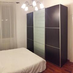 Natalia's 2-rooms cozy flat, only 10 min to Duomo