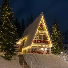 Двоповерховий апартамент у котеджі Freeman-4b з альтанкою та грилем