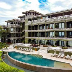 360 Splendor 308B Ocean View Condo- With Breakfast