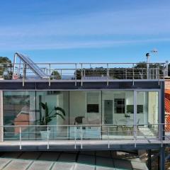 Apartamento Cubo de Cristal con piscina y vistas al mar