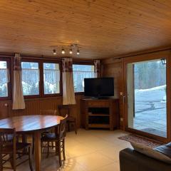 La Clusaz: Appartement 3 pièces, 7 pers., terrasse, parking, animaux acceptés, Wi-Fi - FR-1-437-116