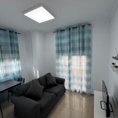 Precioso y luminoso apartamento junto al mar y playa en Garrucha 2A