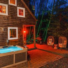 Couple's Serenity Cabin with Hot Tub