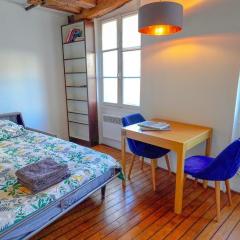 012 Grand studio at quartier latin