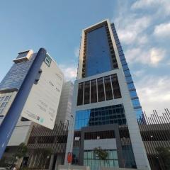 Studio in Business bay, Metro!