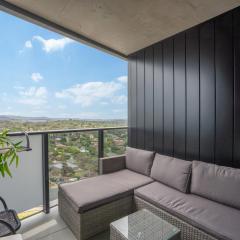 Modern 2-Bed Apartment with Premium Amenities