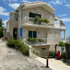 Apartments Tom