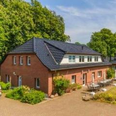 Ferienhaus BODDEN- vis-a-vis Hiddensee für bis zu 15 Gäste in 7 Appartements