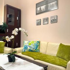 Heart of the City Cozy Corner with Free Parking & AC