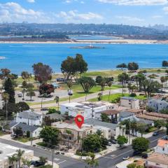 Townhouse 1 Block From Bay With Yard & Parking