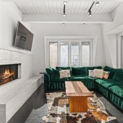 Chateau Dumont Unit 21, Fully Renovated Top Floor Condo, Downtown Aspen, Panoramic Mountain Views