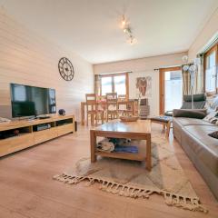 Appartement T3 avec 3 balcons et parking, proche centre - FR-1-624-26