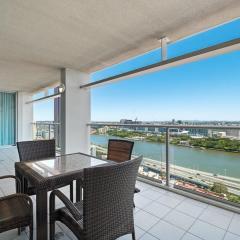 Hampton's Haven on Level 17 in Casino Towers